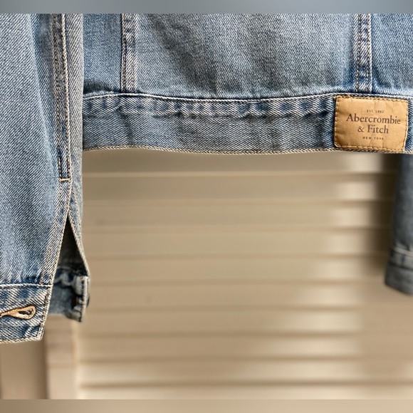 Abercrombie & Fitch Jean Jacket - Picture 2 of 6